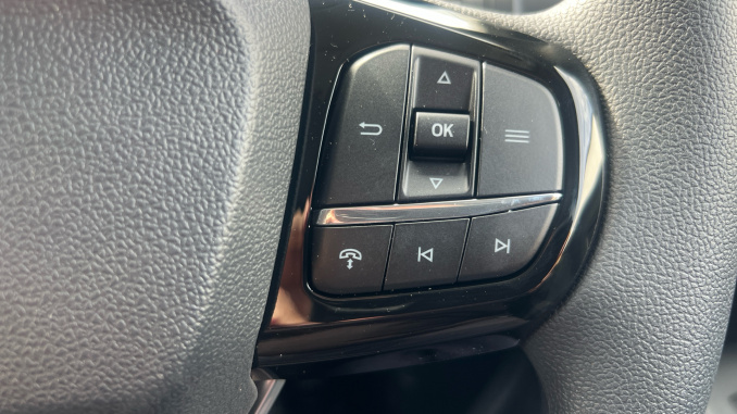 Ford Transit Courier E-Transit Courier 100kW 43kWh Trend Van Auto - Image 31